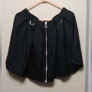 HOT TOPIC pleated skirt